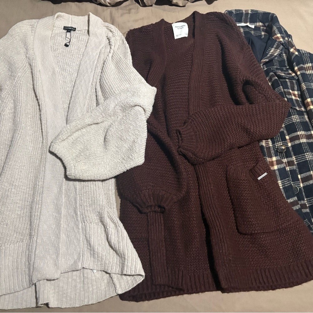 Cardigan LOT